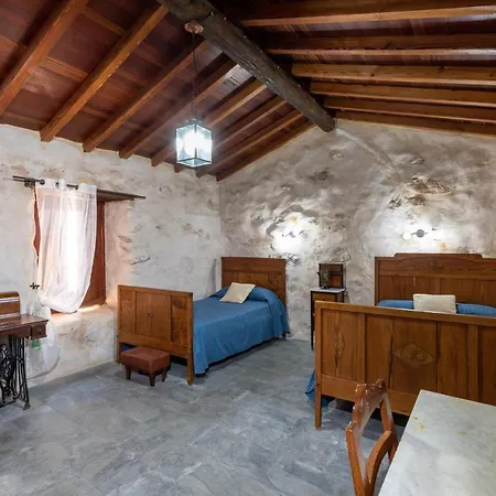 Tamasite Country house *