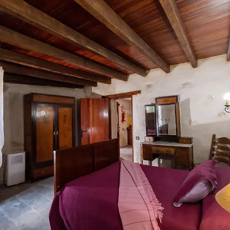 Tamasite Kır Evi